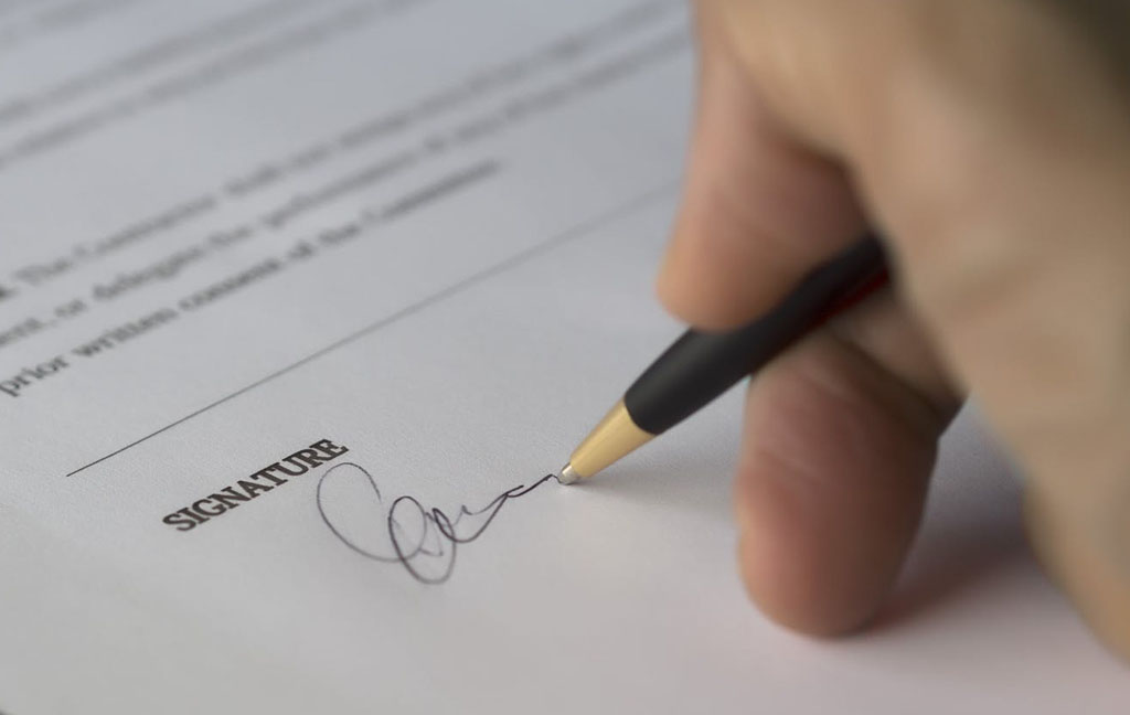 Deeds and electronic signatures